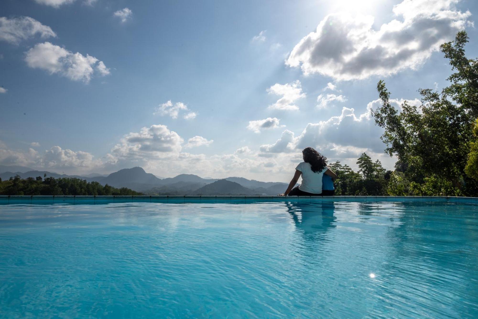 Sky Lodge 캔디 외부 사진